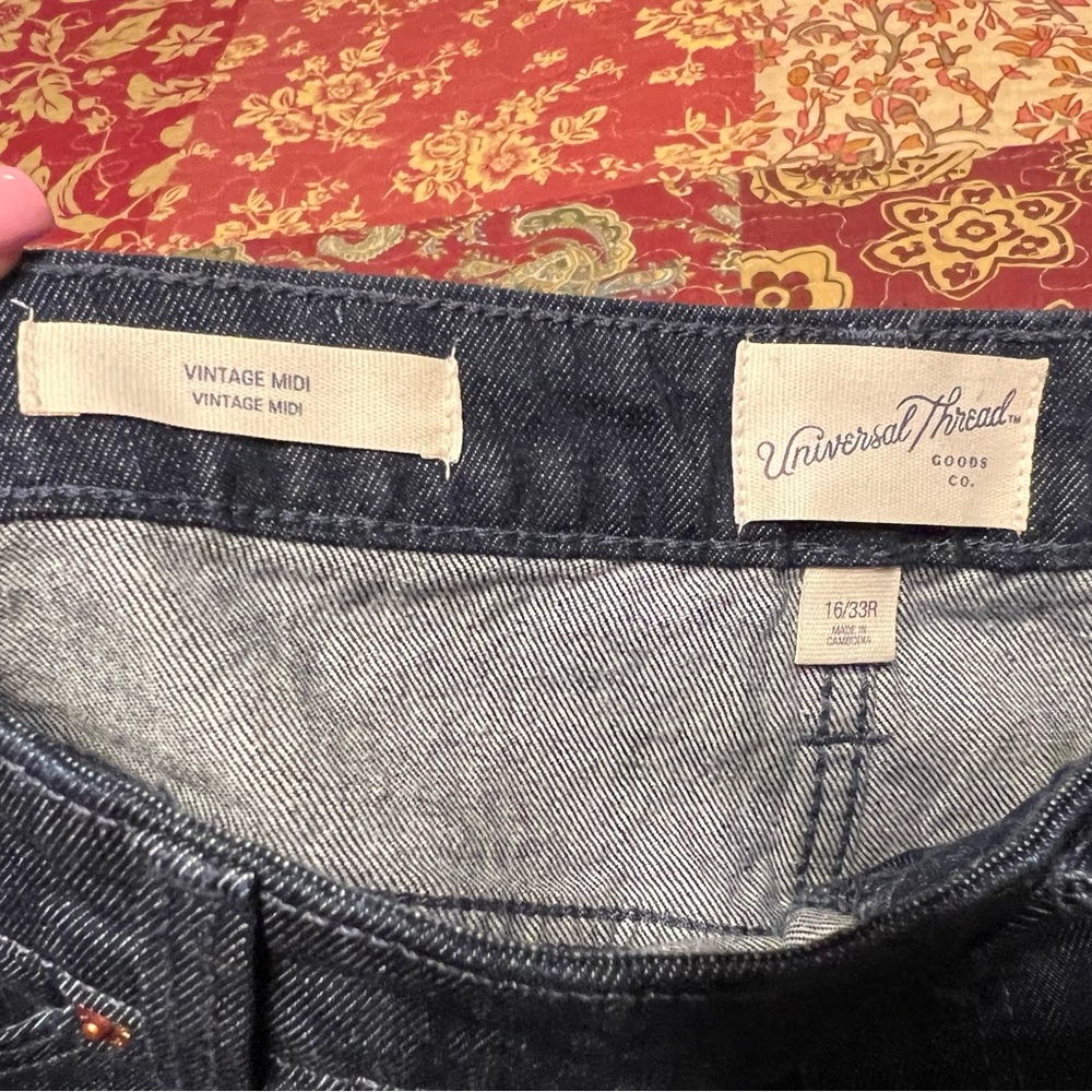 Universal Thread Dark Denim Shorts, sz 16/33